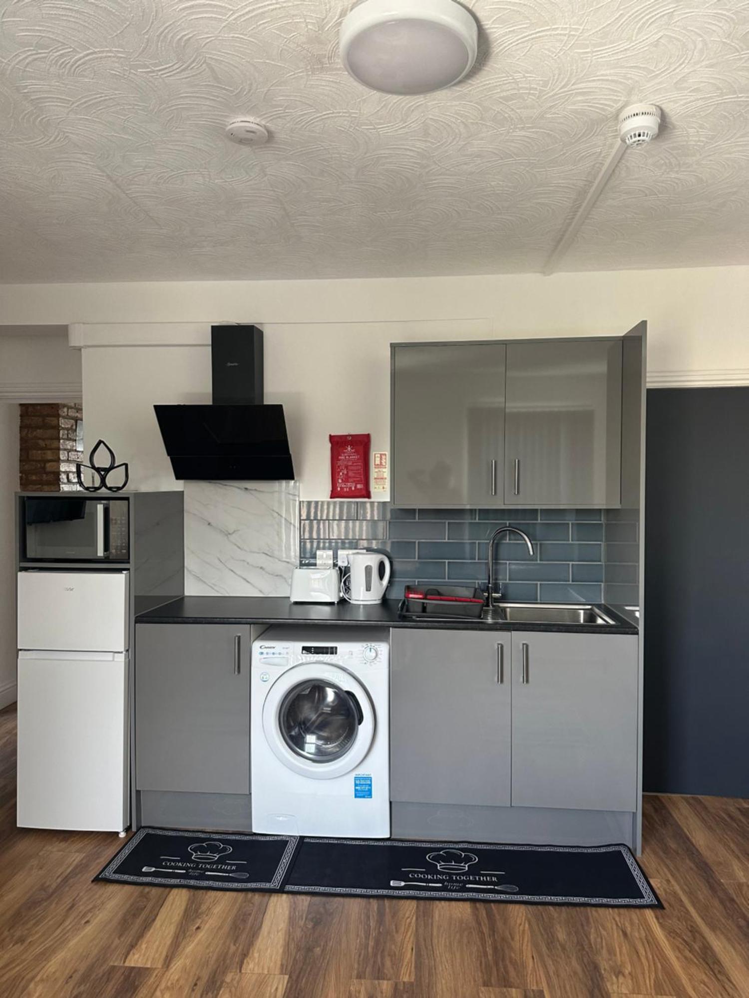 New Apartment 2 ブレントフォード エクステリア 写真